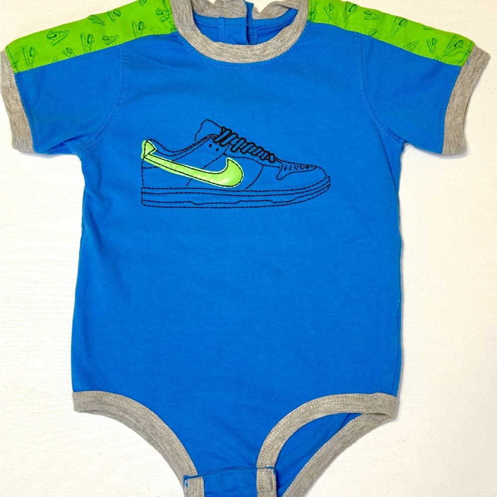 Nike Dunk Basketball Shoes Bodysuit 18 months Baby Toddler